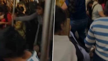 ‘Snake in the Metro!’ Viral Video Shows Women Screaming, Jumping on Seats Amid Panic in Delhi Metro