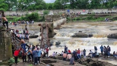 Maval Bridge Collapse: Bridge Across Indrayani River Near Pune Collapses; 20-25 Tourists Feared Trapped, Rescue Operation Underway (Pics and Video)