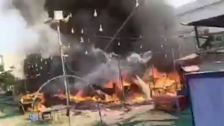 Saharanpur Fire: Over 25 Stalls Gutted As Gas Cylinder Leak Sparks Massive Blaze at Trade Fair in Uttar Pradesh; Firefighters Rush to Scene (Watch Videos)