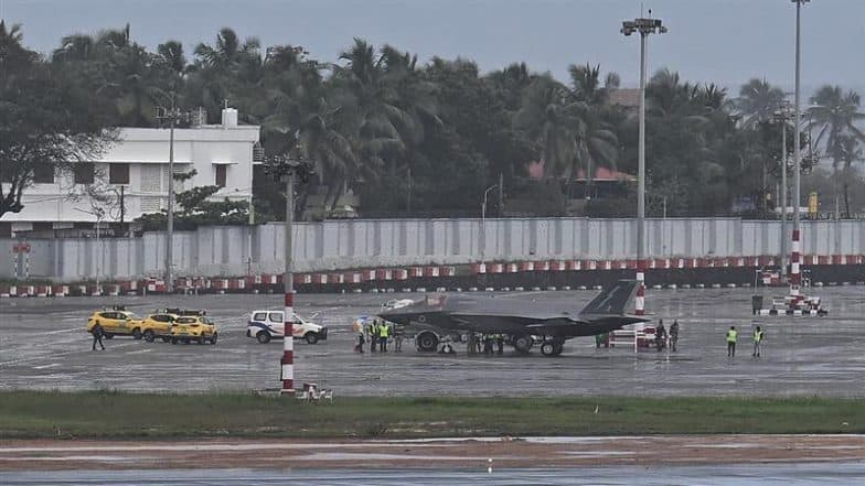 British F-35 Lightning Fighter Aircraft Makes Emergency Landing at Thiruvananthapuram Airport After Failed Warship Return Due to Rough Seas, Low Fuel