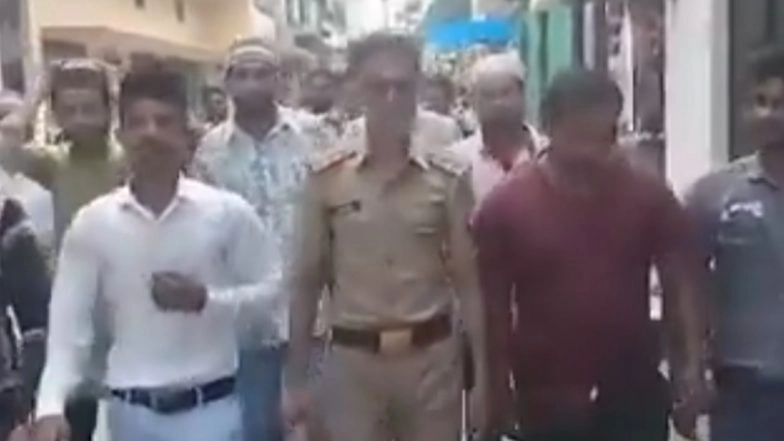 Bareilly Man Poses As GST Inspector After Watching YouTube Videos, Marries His Lover; Arrested With Fake Uniforms (Watch Video)