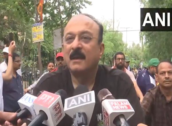 India News | Delhi Minister Ashish Sood Participates in 'Fit India Sunday on Cycle' Campaign in Janakpuri
