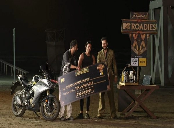 Entertainment News | Roadies Double Cross Finale: Kushal Tanwar from Elvish Yadav's Gang Emerges as Winner