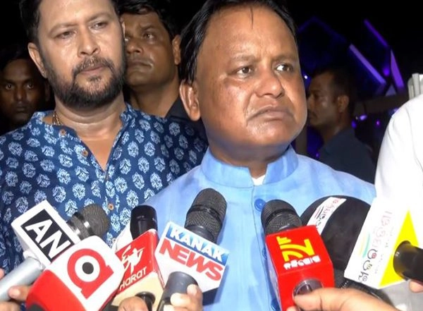 Entertainment News | Odisha CM Mohan Charan Manjhi Reviews Kalinga Studio Renovation Progress in Bhubaneswar