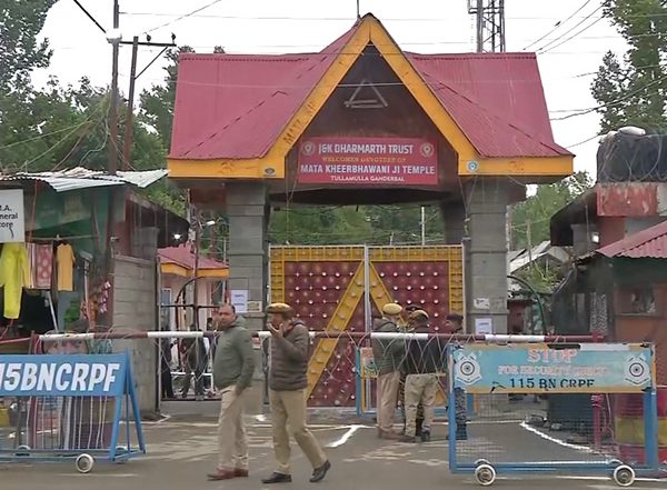 India News | J-K: Kheer Bhawani, a Sacred Gathering of Faith and Devotion Held in Ganderbal