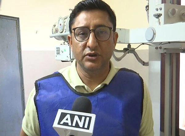 India News | Primary Health Care Centre in Rajouri's Manjakote Provides Essential Healthcare Services Despite Pakistani Shelling