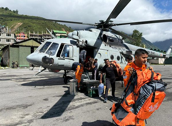 India News | North Sikkim Landslide: Air Force Rescues 33 People, Including 2 US Nationals from Landslide-hit Chaten