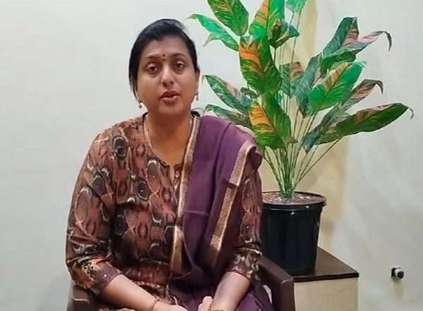 India News | Andhra Pradesh: Former Minister RK Roja Protests with a Flower in Her Ear to Symbolise Government's Apathy