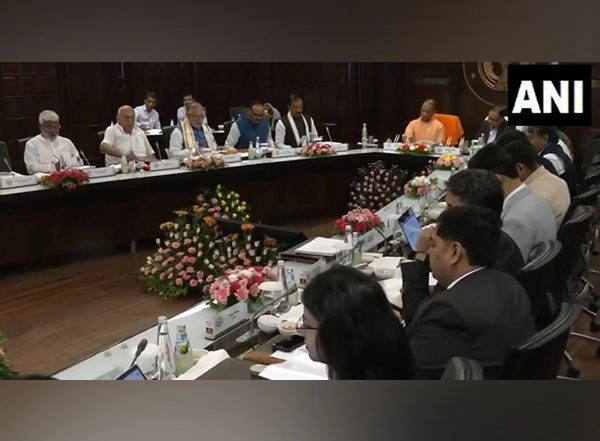 India News | 'UP Should Not Get Less Than 20 Per Cent in Central Taxes,' UP Finance Minister on Meeting with Members of 16th Finance Commission