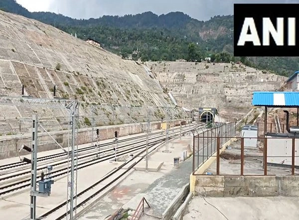 India News | Jammu and Kashmir: PM Modi to Inaugurate Chenab Bridge, Flag Off Vande Bharat on June 6