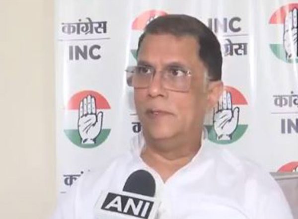 India News | Congress's Pawan Khera Raises Questions over Mysterious Death of Kashmiri Youth in Delhi