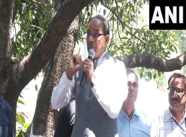India News | Uttarakhand: Shivraj Singh Chouhan Highlights 'Developed India' Vision at Kisan Chaupal, Praises Local Farming Practices