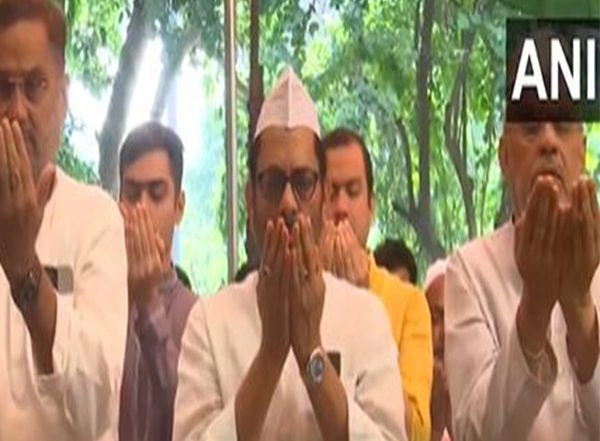 India News | Pakistan Will Have to Sacrifice Executioners of Oppression Who Are Threat Not Only to Humanity but Also to Islam: Mukhtar Abbas Naqvi After Eid Al-Adha Prayer