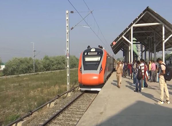 India News | Passengers Hail Srinagar-Katra Vande Bharat as 'unmatched Convenience', Call It a 'great Move' to Connect Kashmir with Rest of India