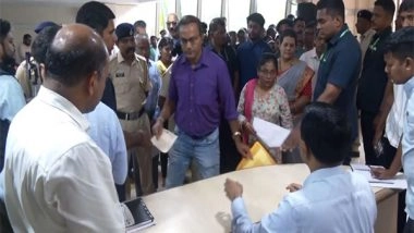 India News | Goa CM Pramod Sawant Holds Janta Darbar in Sankhali, Listens to Grievances of People