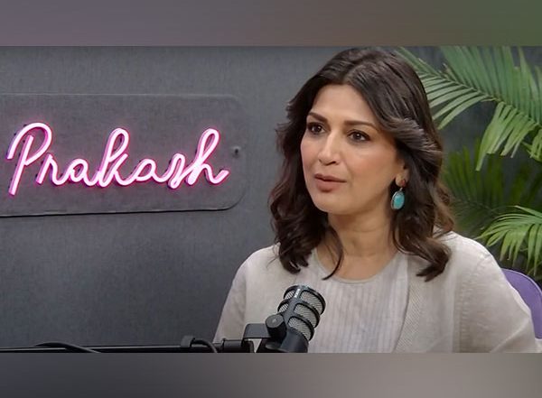 Entertainment News | Sonali Bendre Recalls Welcoming Michael Jackson to India in 1996