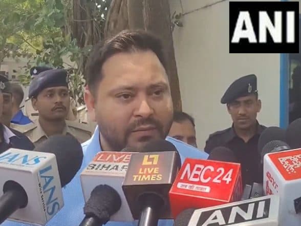 India News | Constitutional Institutions Hijacked Under Modi Govt: Tejashwi Yadav Backs Rahul Gandhi's Allegations Against ECI