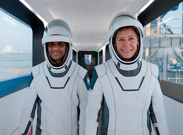 World News | Ax-4 Crew Completes Launch Rehearsal Ahead of Historic SpaceX Mission Featuring India's Shubhanshu Shukla