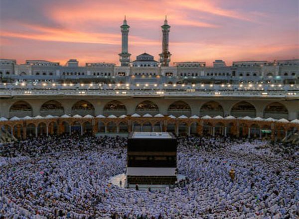 World News | No Restrictions on Indian Travellers to Saudi Arabia; Temporary Visa Curbs Only for Hajj Season: Sources