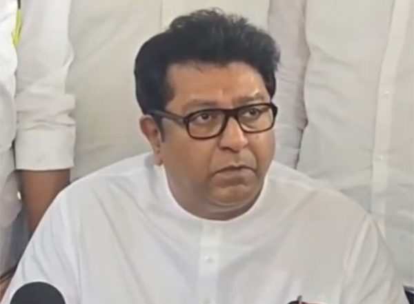 India News | Maharashtra: MNS Chief Hits out at State Govt over Deaths in Mumbai Train Accident