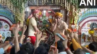 India News | Ayodhya: Devotees Flock to Hanuman Garhi Mandir on Last Tuesday of Jyeshtha Month