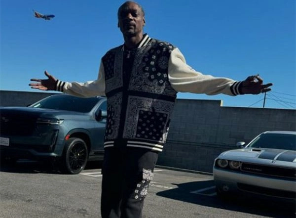 Entertainment News | Snoop Dogg Shares Gratitude for His Wife Shante as He Accepts Ultimate Icon Honour at 2025 BET Awards