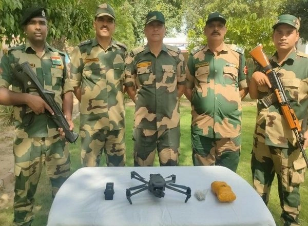 India News | Punjab: BSF Recovers Drone, Heroin and Opium in Separate Operations