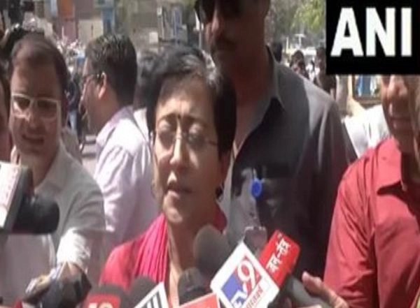 India News | Clear That BJP is 'Gareeb Virodhi' Party: Atishi Lashes out at Delhi CM Rekha Gupta on Demolition Drive Carried out at Bhoomhini Camp