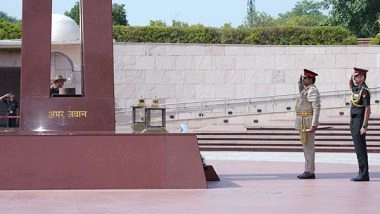 World News | Sri Lanka Army Chief Pays Tribute at War Memorial, Reviews Guard of Honour in Delhi