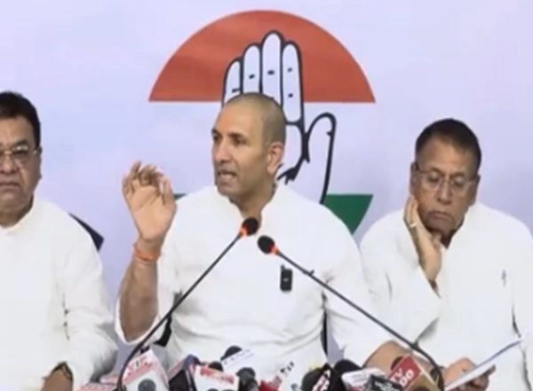 India News | MP: Congress Chief Jitu Patwari Alleges Corruption in Central Government Schemes in State