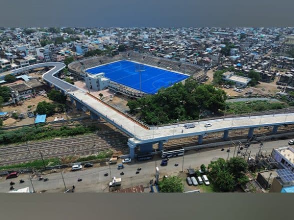 India News | MP: Railway over Bridge with Around 90 Degree Turn Design in Bhopal Sparks Row, Opposition Questions