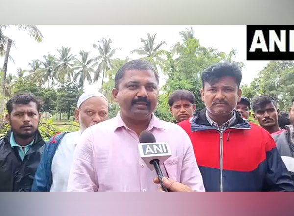 India News | Karnataka: Man Feared Drowned in Low-lying Waterlogged Area Near Hubballi After Heavy Rains