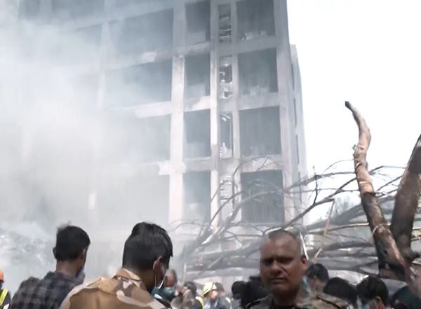 India News | Gujarat Plane Crash: PM Modi Speaks to Civil Aviation Minister Naidu, Takes Stock of Situation