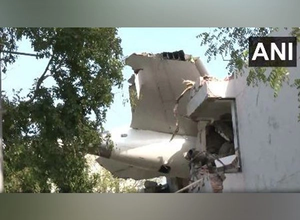 India News | Ahmedabad Plane Crash: Gujarat Govt Urges Victims' Families to Provide DNA Samples for Identification