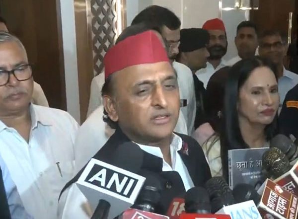 India News | Samajwadi Party Postpones All Party Functions to Honour Victims of Gujarat Plane Crash