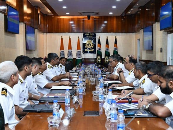 India News | Indian Coast Guard, Navy Strengthen Aviation Collaboration in Synergy Meeting
