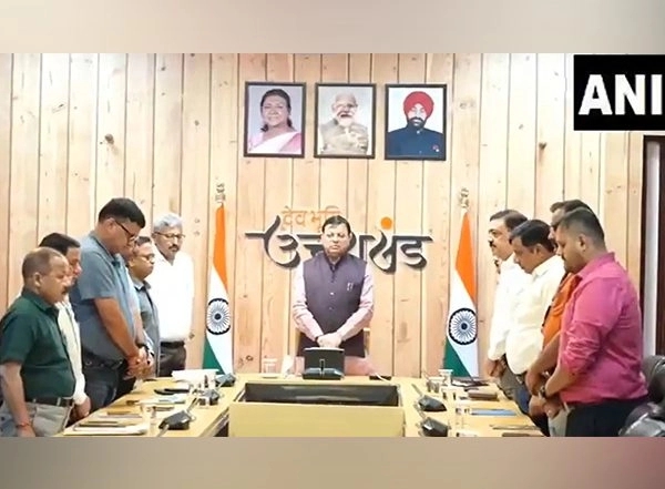 India News | Uttarakhand CM Pushkar Singh Dhami Observes Two Minutes Silence for Victims of AI-171 Plane Crash