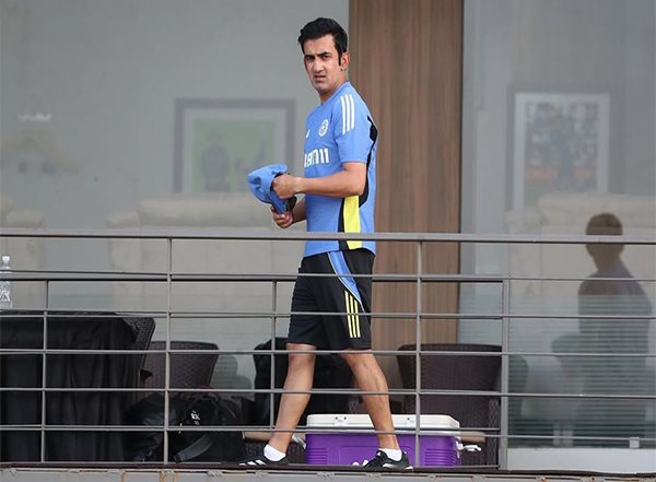 Sports News | Head Coach Gautam Gambhir Returning to India from England Due to Family Emergency: Sources