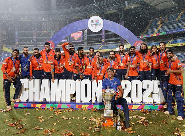 Sports News | Mumbai South Central Maratha Royals Lift T20 Mumbai League 2025 Trophy, Beat SoBo Mumbai Falcons