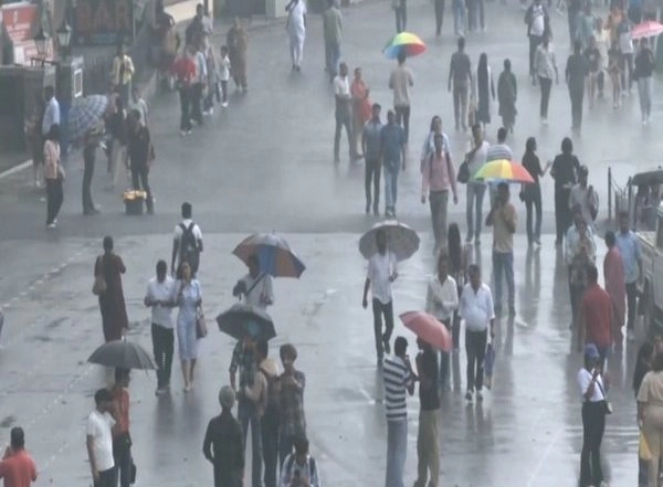 India News | Light Rainfall Brings Relief from Hot Weather in Himachal's Shimla; Tourists Rejoice