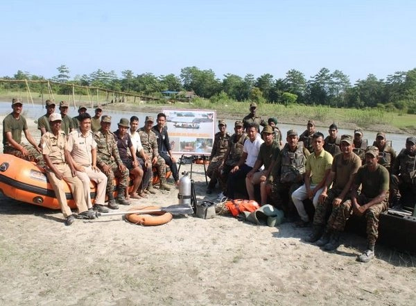 India News | Indian Army, Civil Administration and SDRF Conduct Operation 'Jal Rahat' in Assam's Majuli