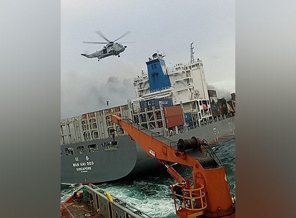 MV Wan Hai 503 Fire: ICG, Indian Navy and IAF Execute High-Risk Operation To Stabilise Fire-Hit Singaporean Vessel off Kochi