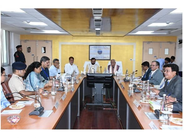 India News | Union Minister Manohar Lal Reviews Progress of Nuclear Power Project in Haryana