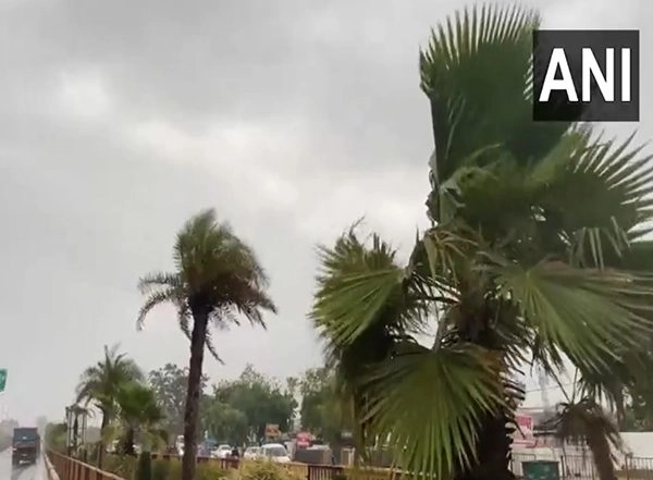 India News | Uttar Pradesh: Light Rain, Gusty Winds Bring Respite from Scorching Heat in Ayodhya