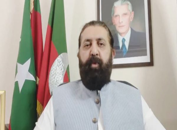 World News | Pakistan Tehreek-e-Insaf Leader Criticises Govt for Dragging Country's Economy to Negative Trajectory