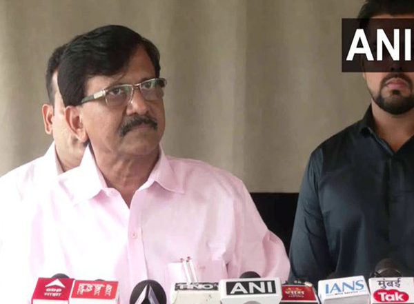 India News | Indrayani Bridge Collapse: Sanjay Raut Slams Mahayuti Govt, Calls It 'panauti'; Asks Ajit Pawar to Take Responsibility