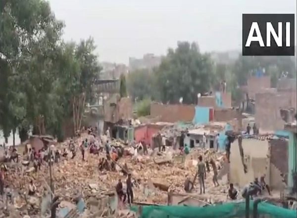 India News | New Delhi: DDA Conducts Demolition Drive in Ashok Vihar Slum Area