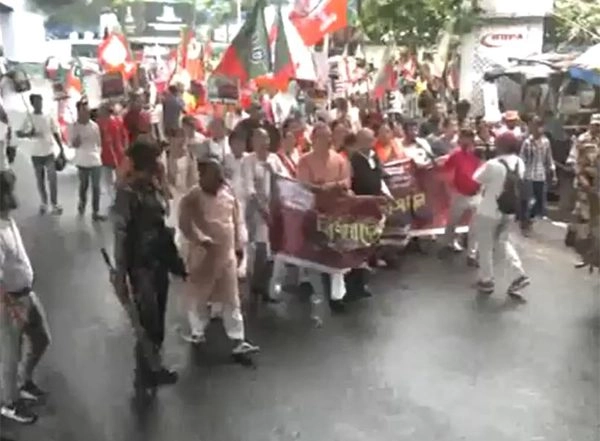 India News | BJP Protests in Kolkata over Vandalism of Tagore's Ancestral Home in Bangladesh; Slams Yunus Govt