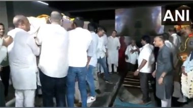 India News | Former Gujarat CM Vijay Rupani Cremated with Full State Honours; Amit Shah, CM Patel Present