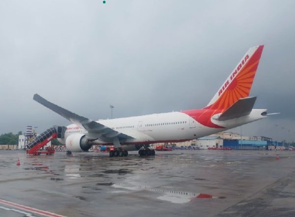 India News | Kolkata: All Passengers Deplaned as Air India Flight Grounded After Technical Issue